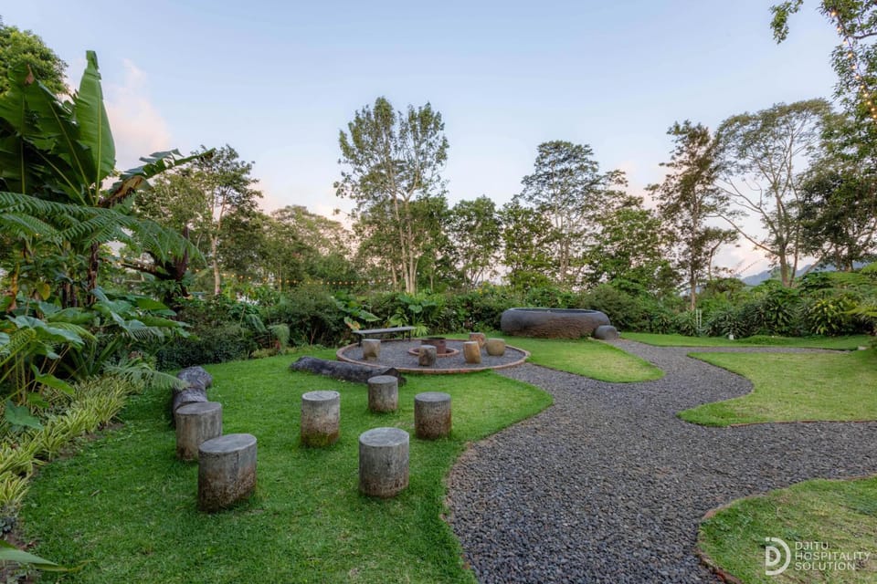 Garden, Seating area