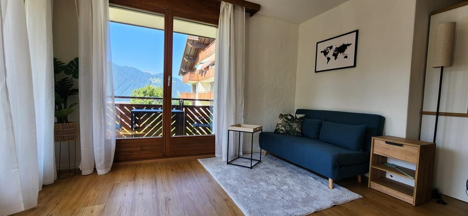 View (from property/room), Living room, Seating area