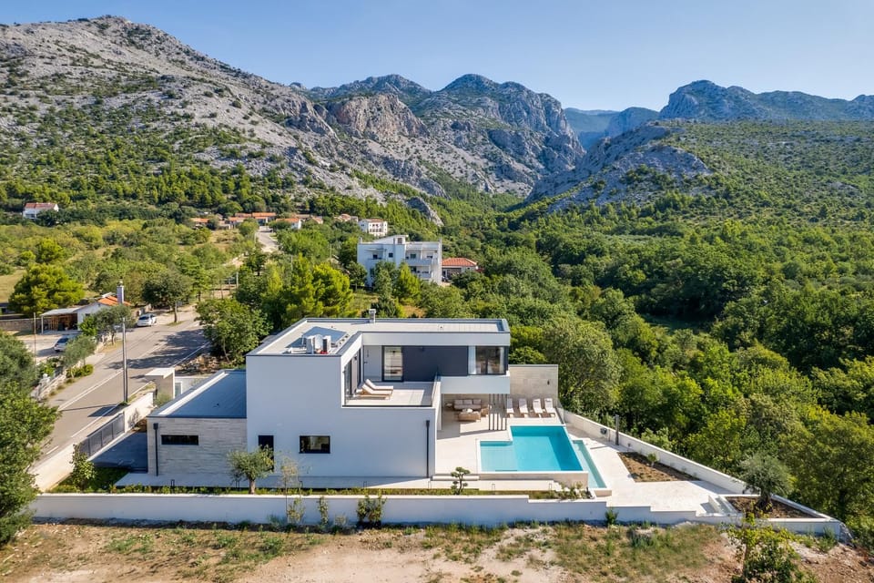 Property building, Neighbourhood, Natural landscape, View (from property/room), Other