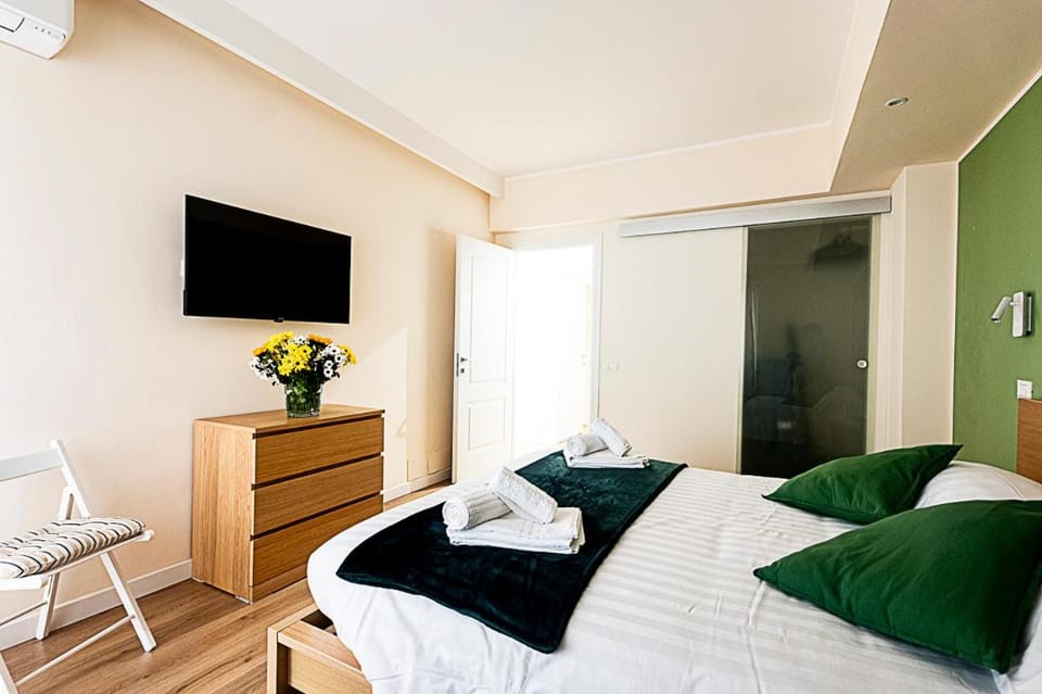 TV and multimedia, Bedroom