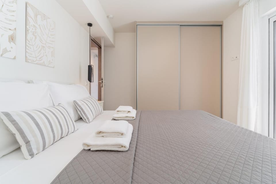 Bed, Bedroom, wardrobe