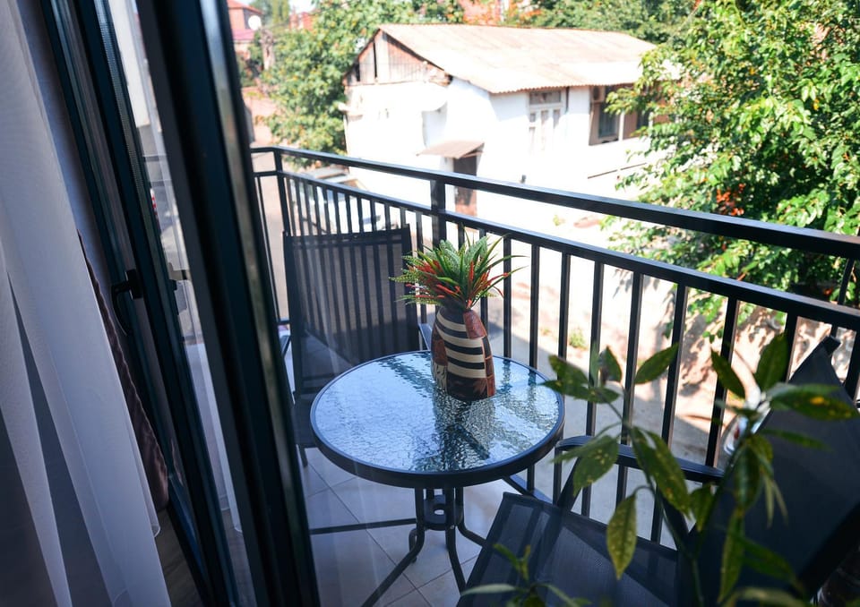View (from property/room), Balcony/Terrace