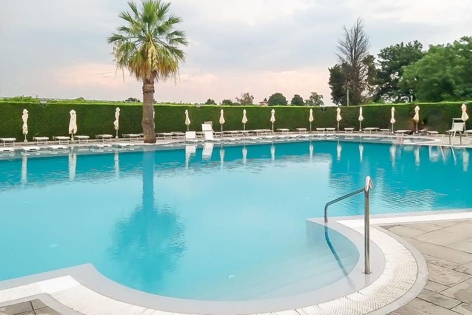 Pool view, Swimming pool