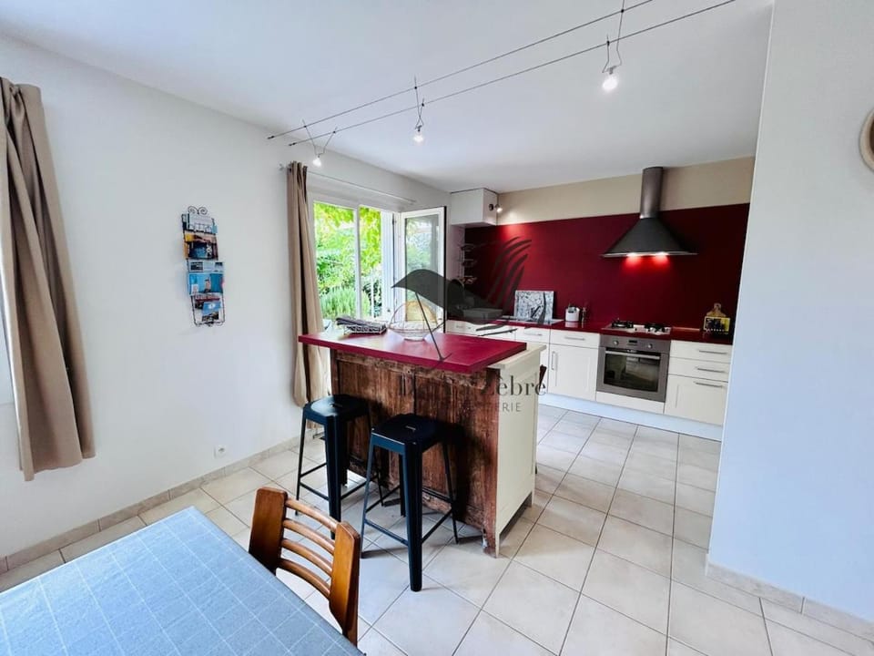 ChaviD 17 - Spacieuse maison avec jardin Bed and Breakfast in Nouvelle-Aquitaine