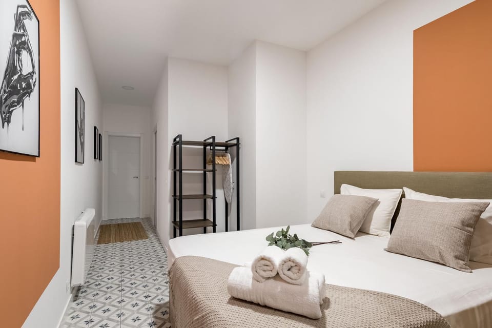 Bed, Living room