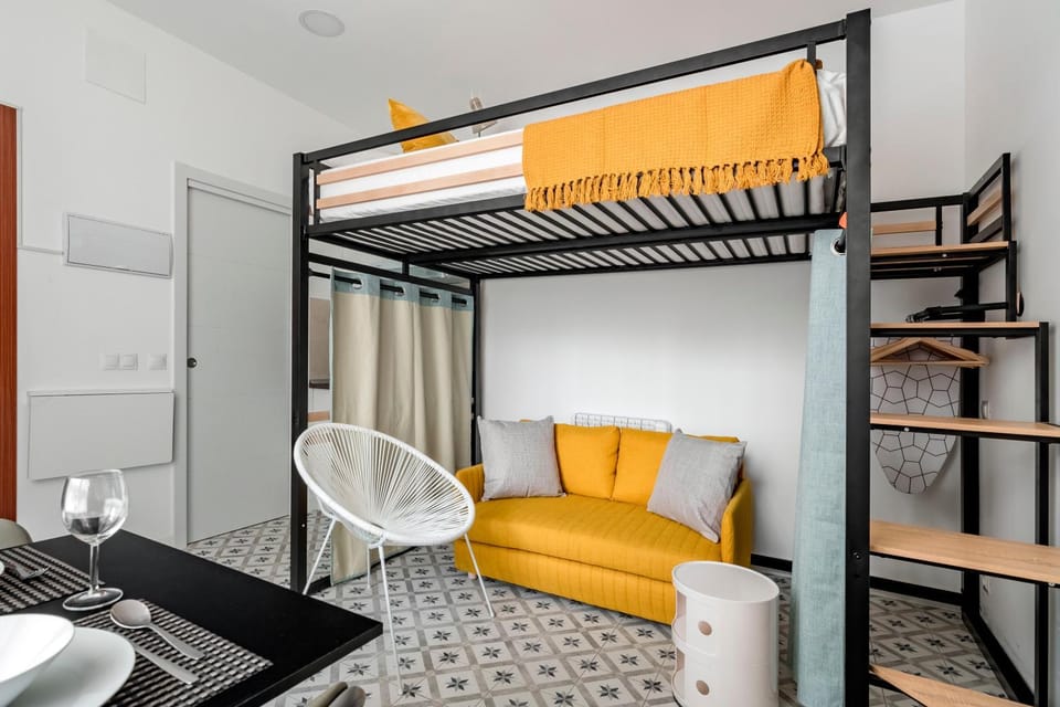 Bed, Living room, Photo of the whole room, Bedroom, bunk bed
