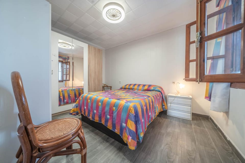 Bed, Photo of the whole room, Bedroom, wardrobe