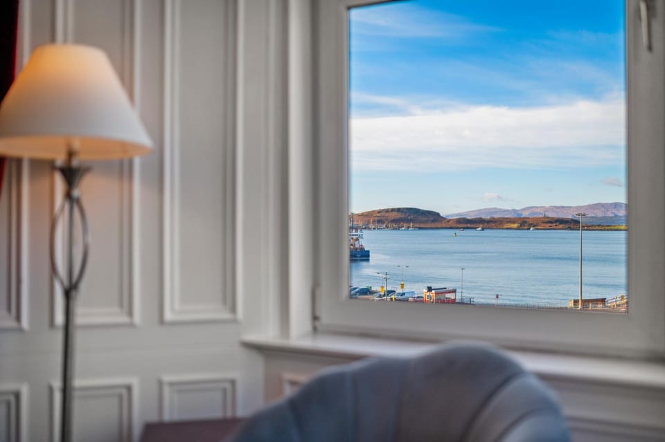 Natural landscape, View (from property/room), Seating area, Mountain view, Sea view