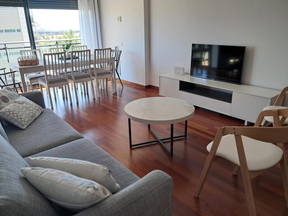 TV and multimedia, Seating area