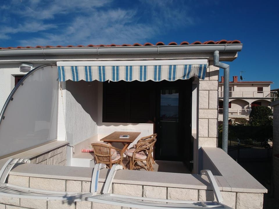Property building, Balcony/Terrace