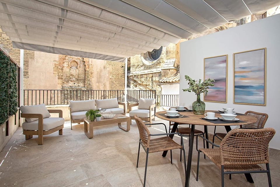 Patio, View (from property/room), Balcony/Terrace, Balcony/Terrace, Living room, Seating area, Dining area