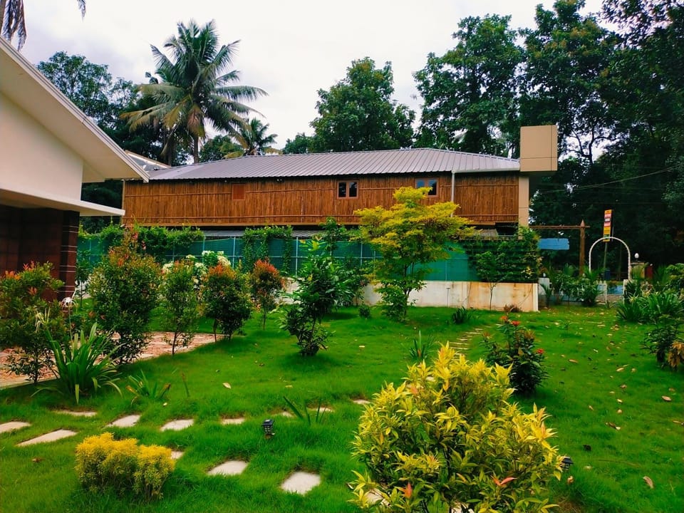 Property building, Garden