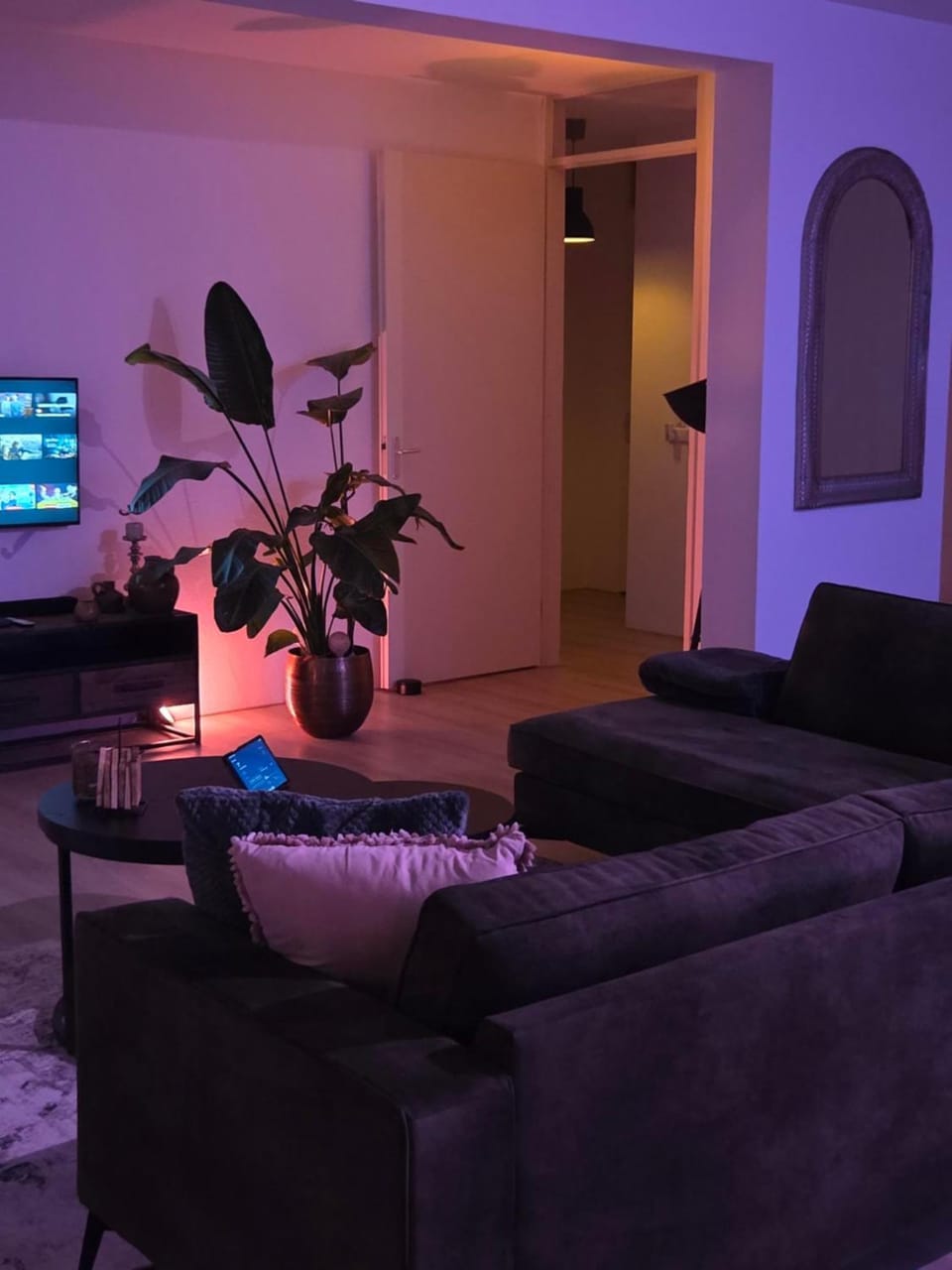 TV and multimedia, Living room, Seating area