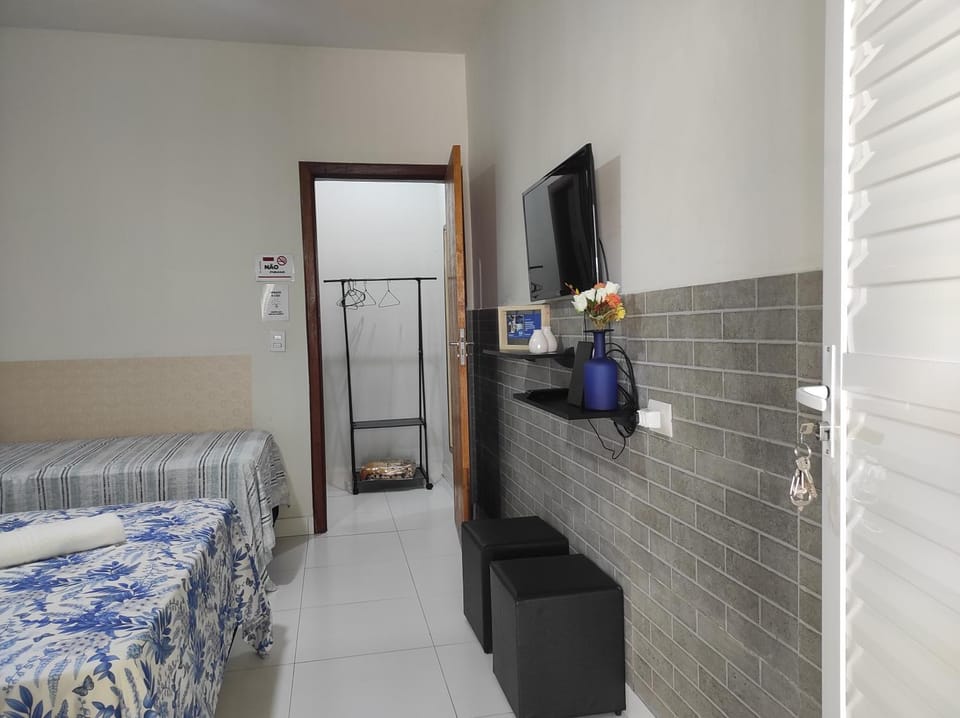 Suíte privativa no Bairro Custódio Pereira próximo ao Campus Umuarama UFU Vacation rental in Uberlândia