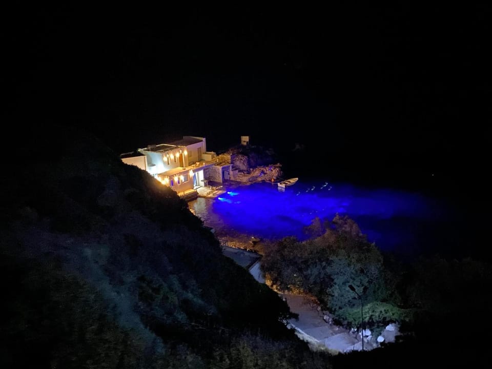 Milos Island-Cavo Paradiso TWIN SIDE SEA VIEW-STUNNING SUNSET VIEW Apartment in Milos