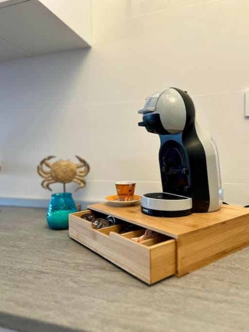 Coffee/tea facilities, Kitchen or kitchenette