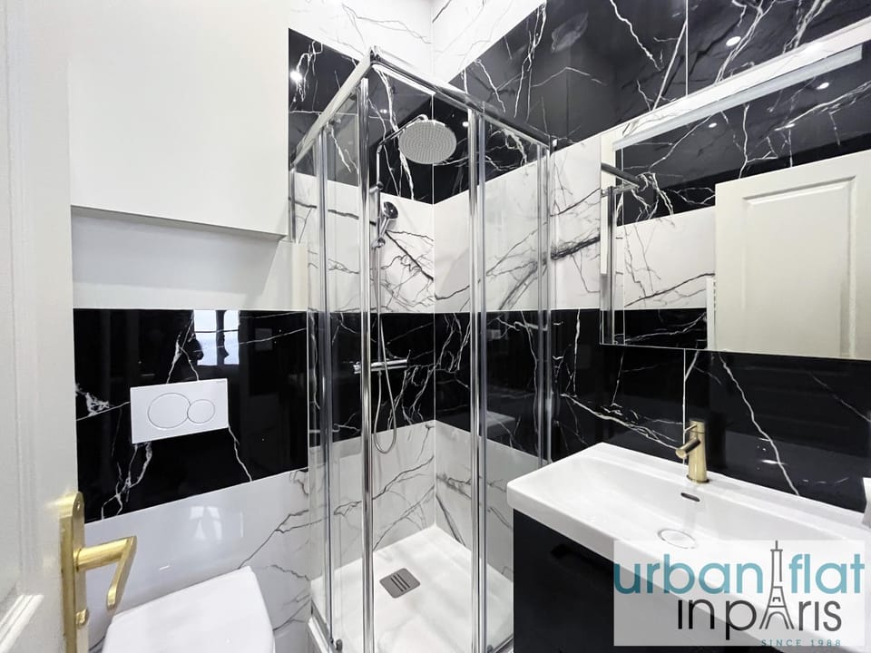 Urban Flat 188 - Sublime 4 Bedroom Apartment in Paris Apartment in Paris