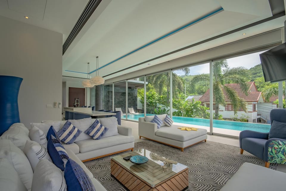 Living room, Swimming pool