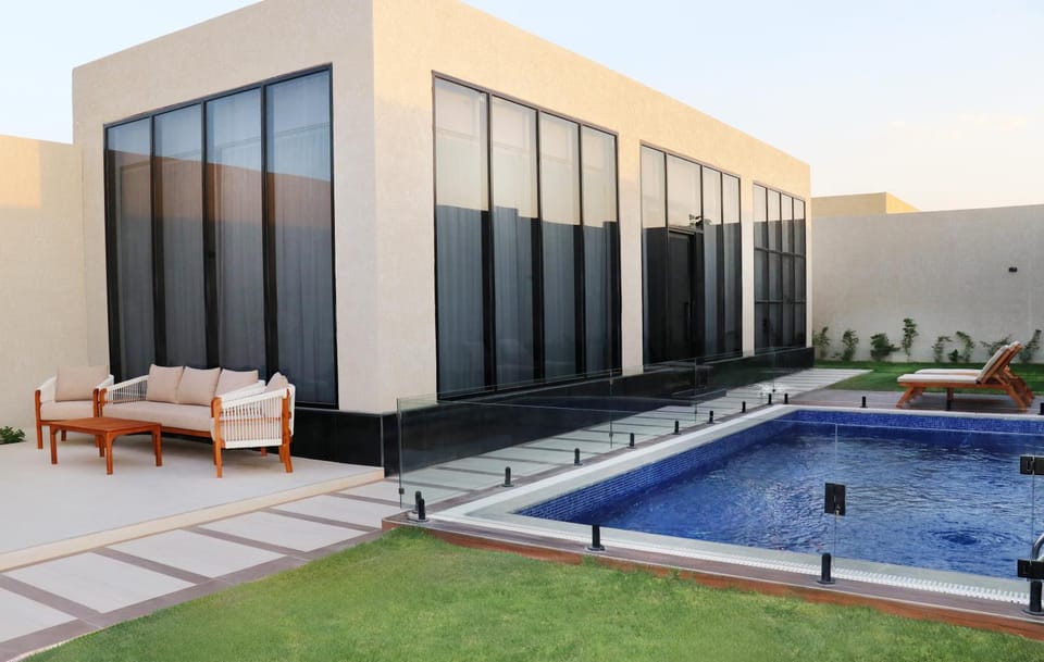 Property building, Swimming pool