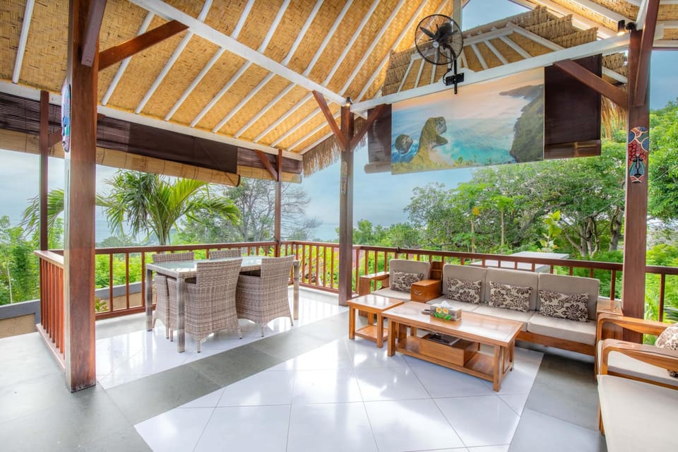 View (from property/room), Living room, Dining area