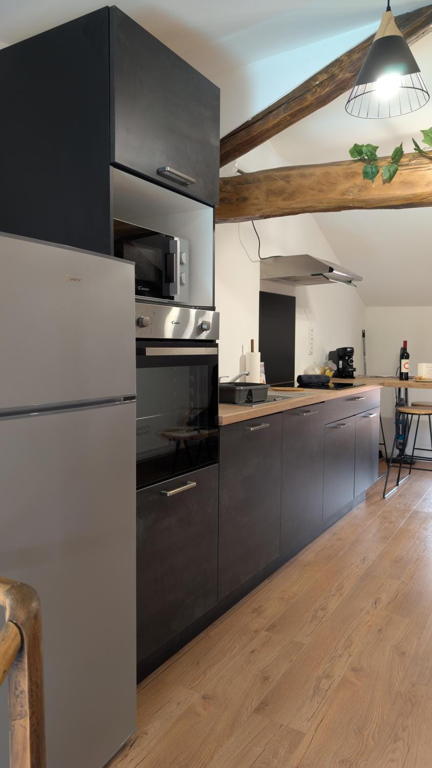 Kitchen or kitchenette, oven, stove