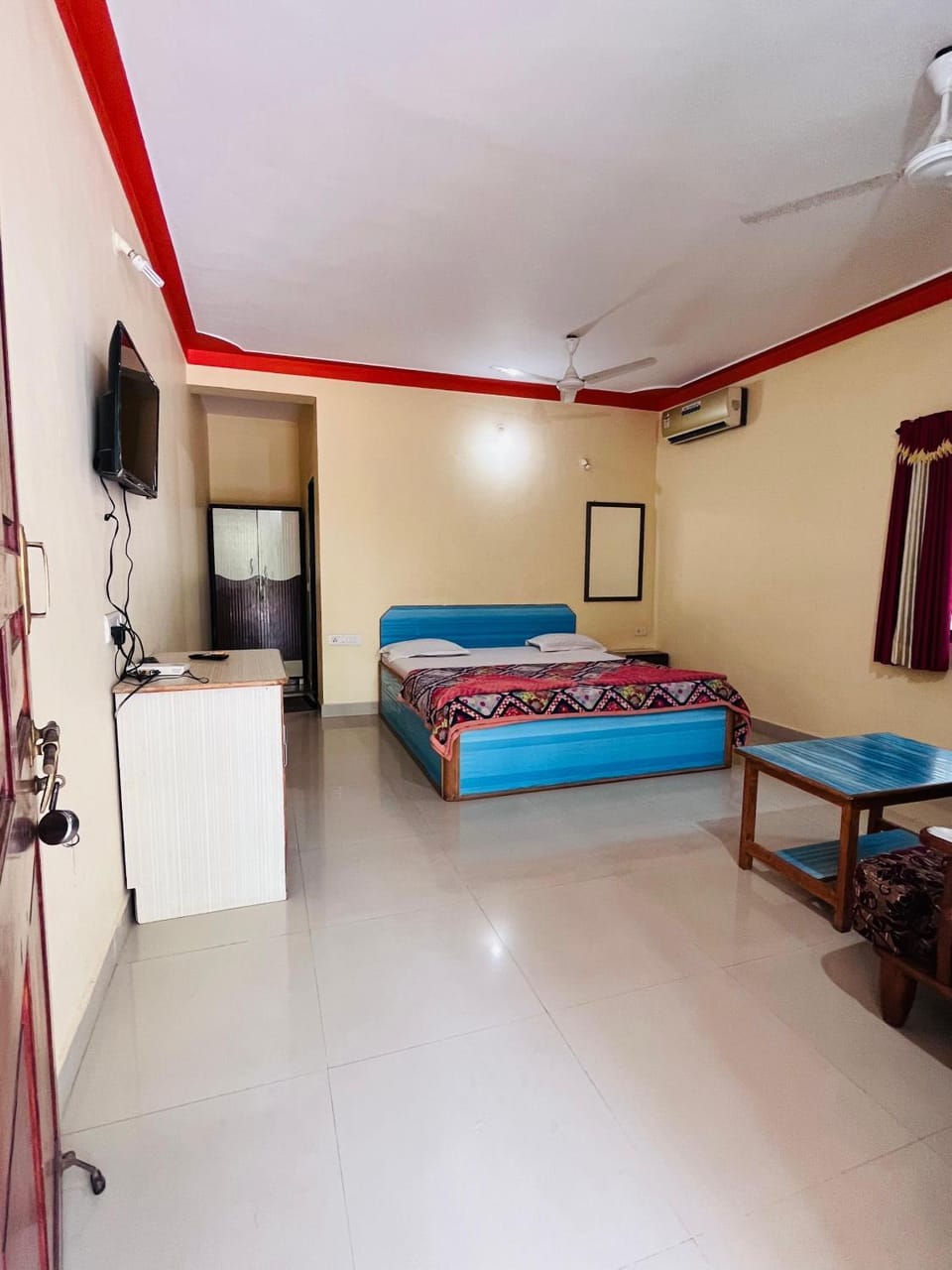 Bed, TV and multimedia, Photo of the whole room, Bedroom, Breakfast, air conditioner