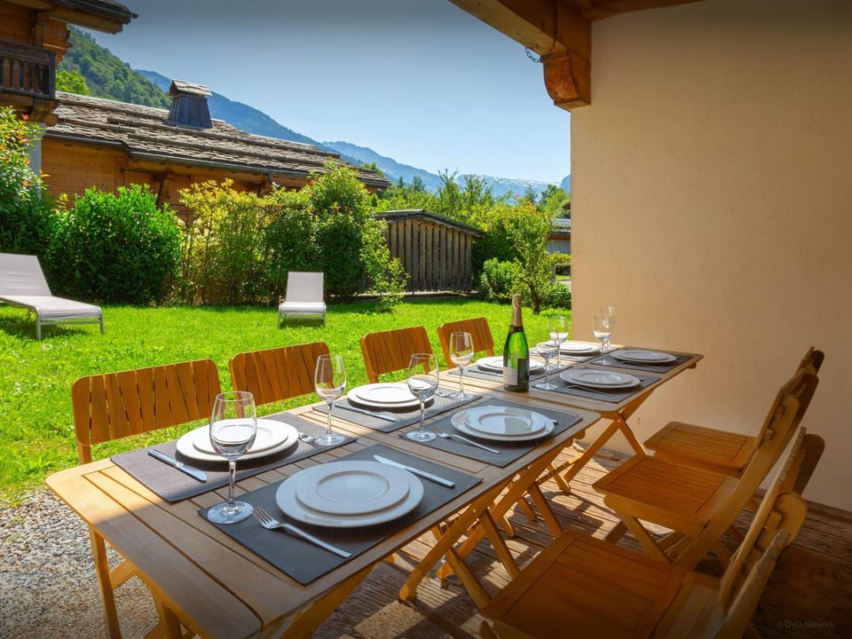 Day, Natural landscape, Summer, Garden, Balcony/Terrace, Garden view, Mountain view