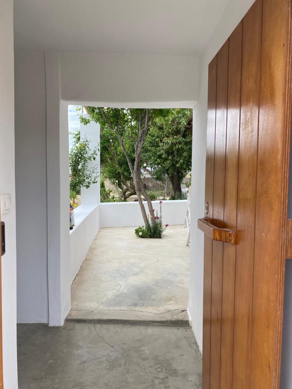 Living In The Nature House in Milos