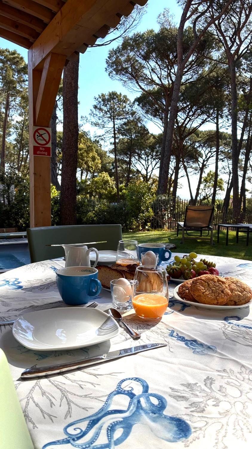 VILLA Plages de la Nartelle- Sainte Maxime - piscine privée Villa in Sainte-Maxime