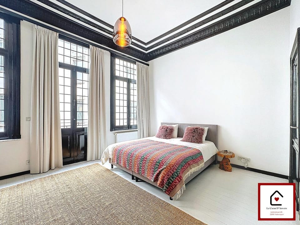 Le Cœur D'Anvers - Architectural Townhouse House in Antwerp