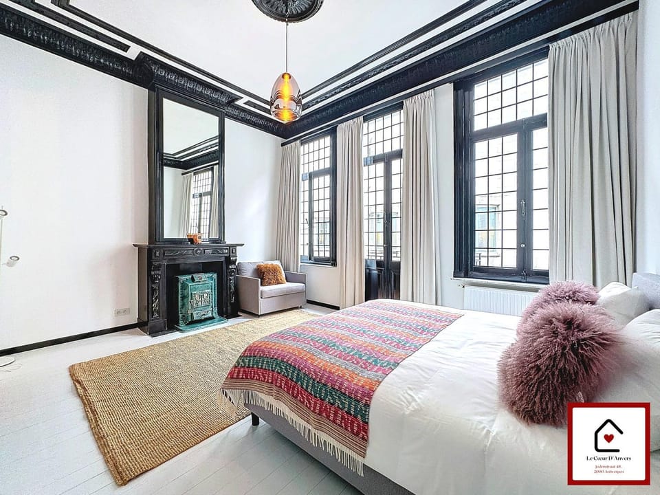 Le Cœur D'Anvers - Architectural Townhouse House in Antwerp