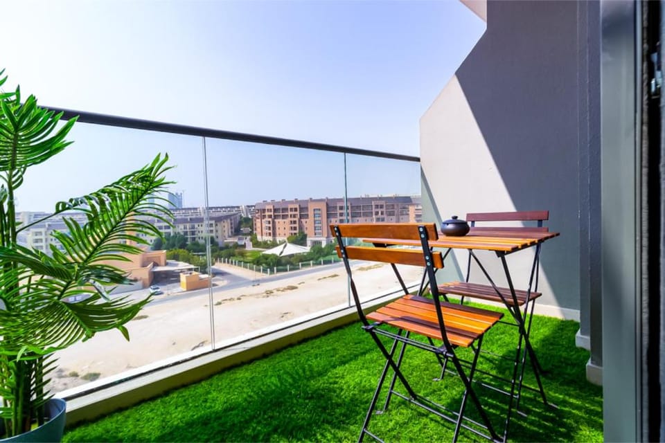 Sky View, Furnished, FreeParking Apartment in Dubai