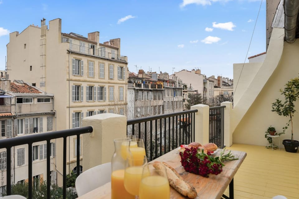 AMICAL-Marseille-Coeur de ville Balcon Apartment in Marseille