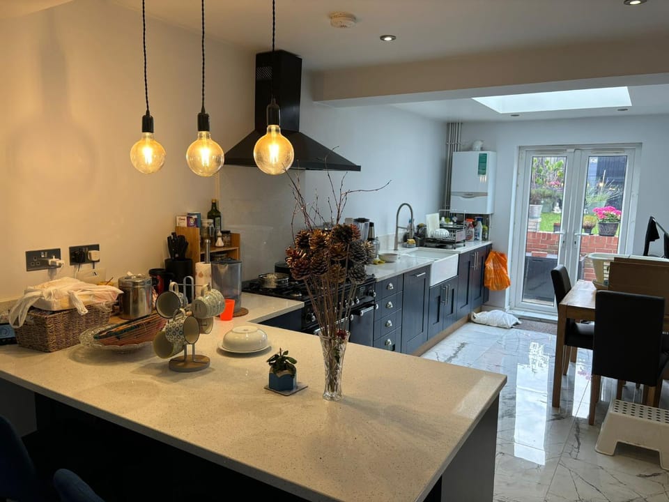 Kitchen or kitchenette, Kitchen or kitchenette, Dining area, stove