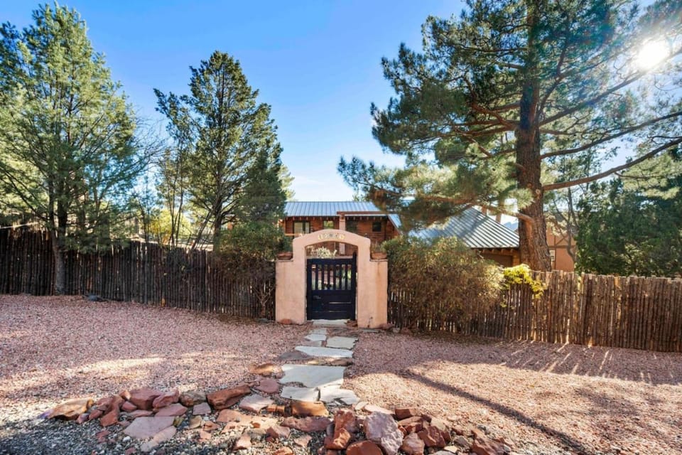 Stunning Chapel home with incredible views HotTub House in Sedona