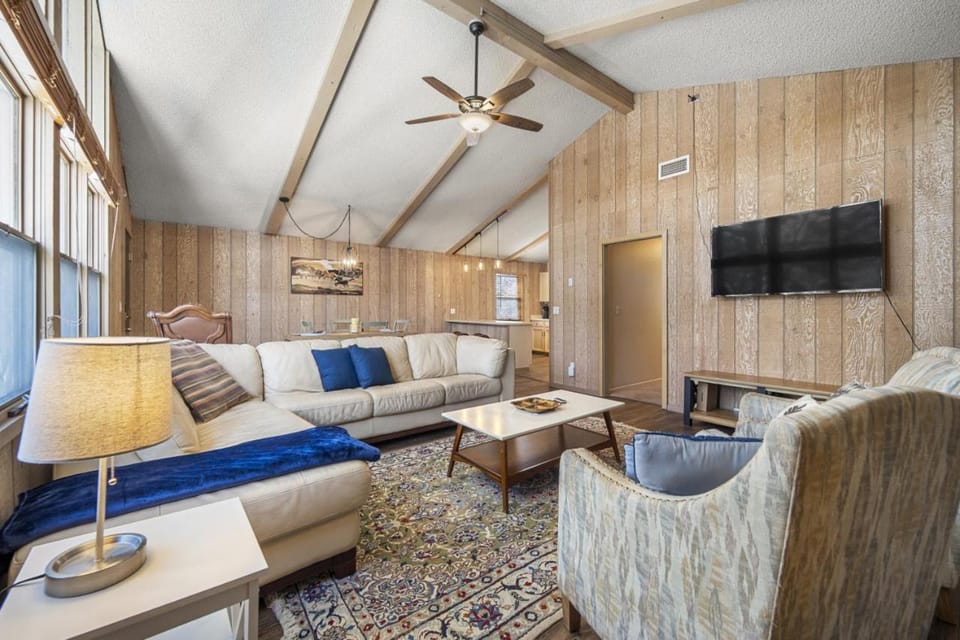 Charming 2 BD Flagstaff home w/ golf/resort access House in Flagstaff