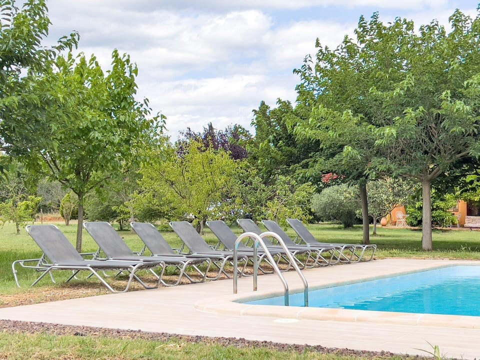 Pool view, Swimming pool, sunbed