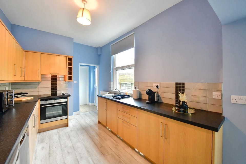Kitchen or kitchenette, kitchen