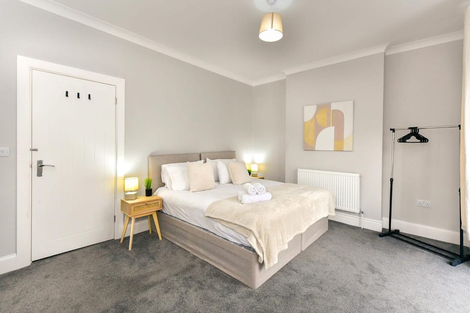 Bed, Bedroom, wardrobe