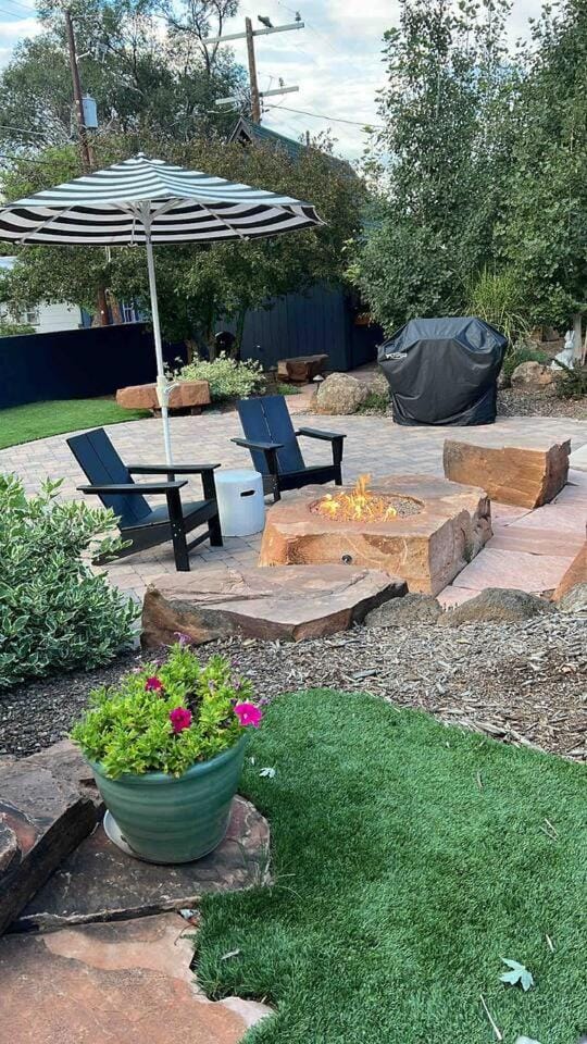 Patio, Spring, Day, Garden, Seating area, Garden view, fireplace