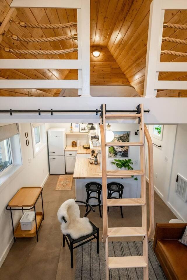 Kitchen or kitchenette, Living room, Dining area
