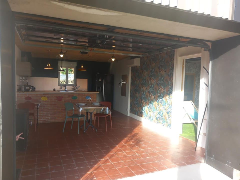 2 Appartements - Proche, Nohant-Vic 6 min - La Châtre 11 min --Max 6 Pers-- Apartment in Centre-Val de Loire