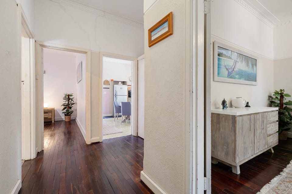 North Beach Cottage Swan BnB Management House in Perth