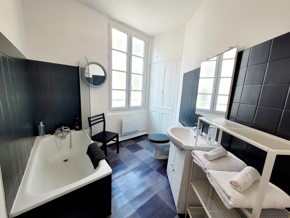Toilet, Bathroom, Bath, towels