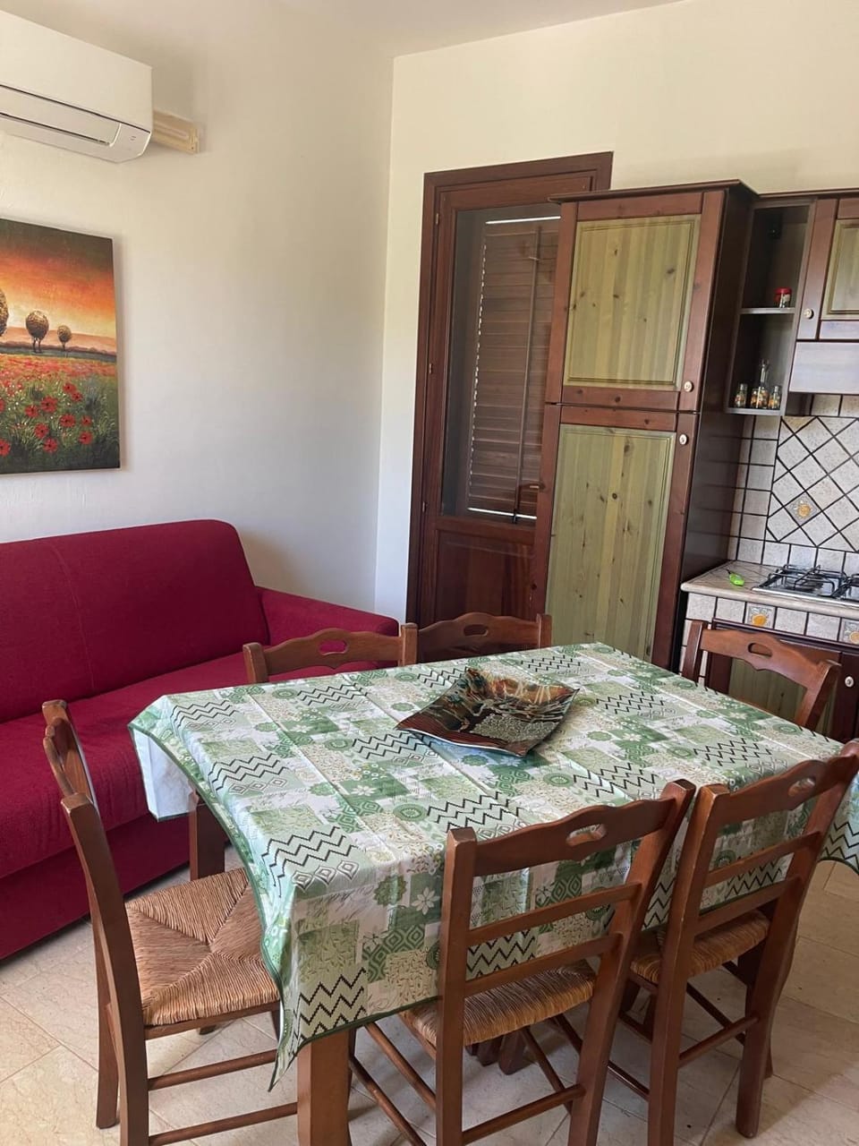 Living room, Dining area