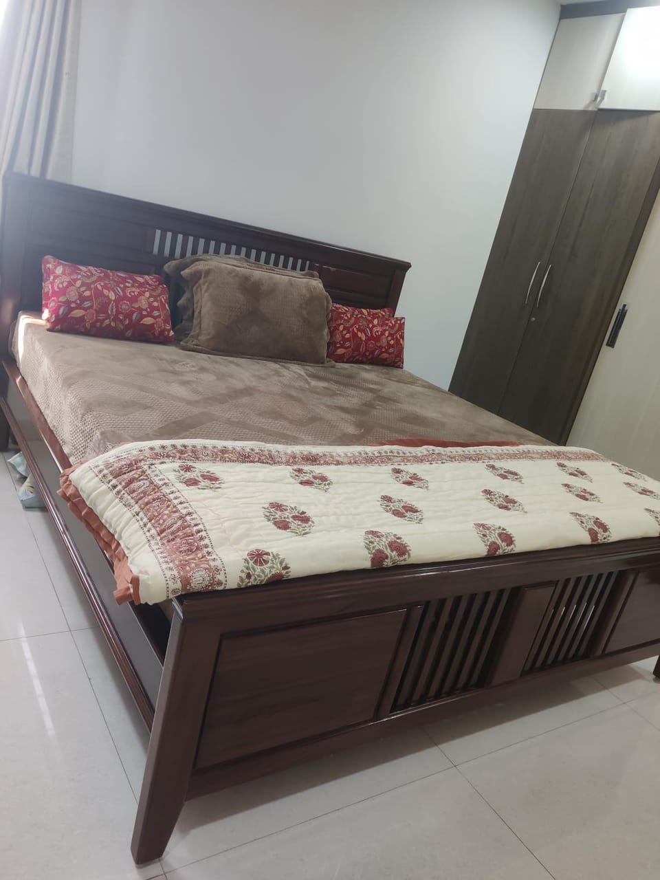 Siva Rama garden resort 6 AC Bed rooms ,swimming pool ,BoX cricket ,Born fair,BBQ, kichan&all, near beach road bheemilli vishakapatnam House in Visakhapatnam