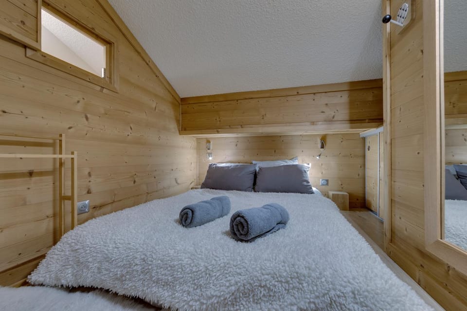 CHANTELOUVE Tres bel appartement avec une jolie Vue Apartment in Val dIsere