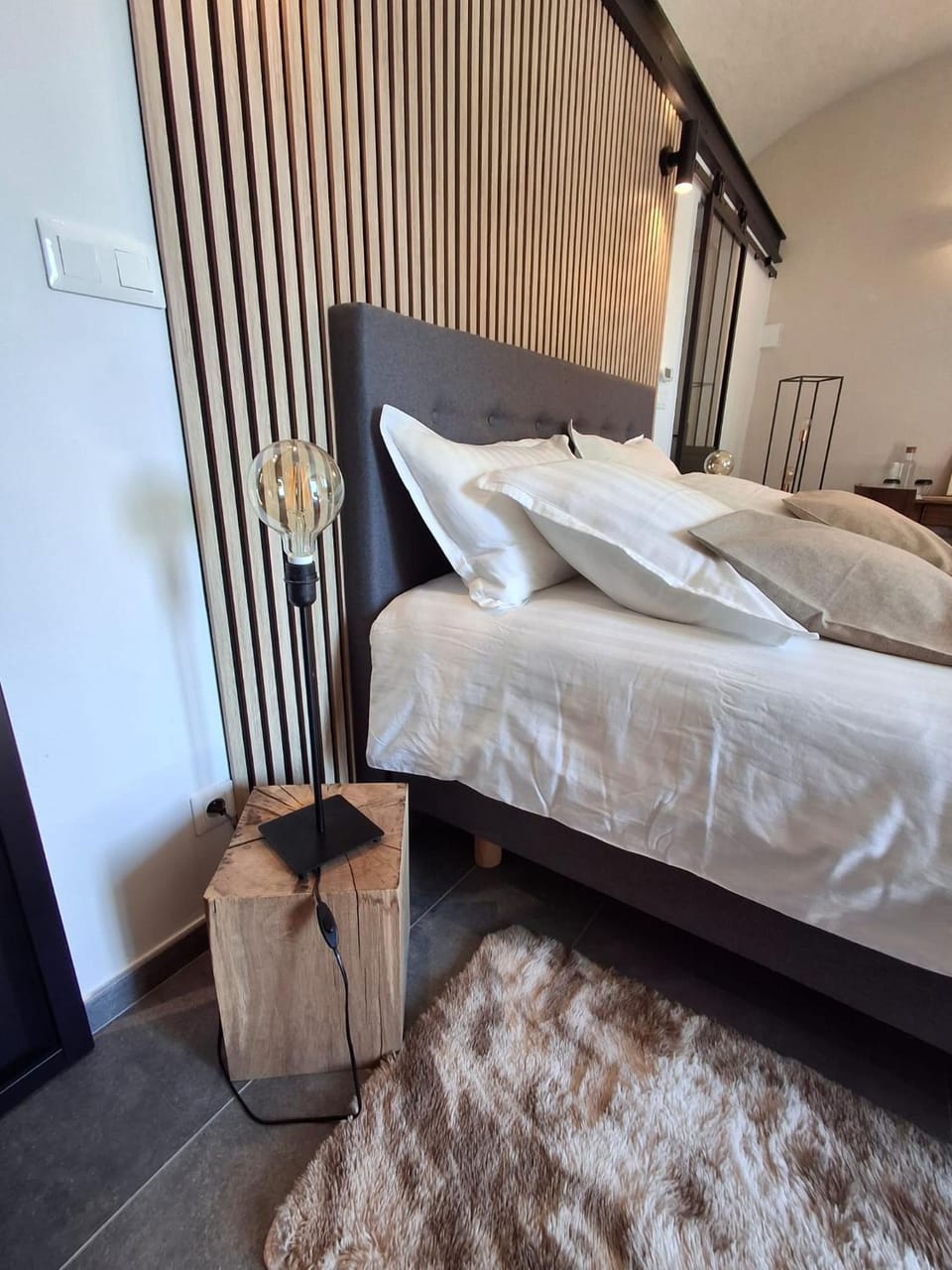 Côté Tour Bed and Breakfast in Auvergne-Rhône-Alpes