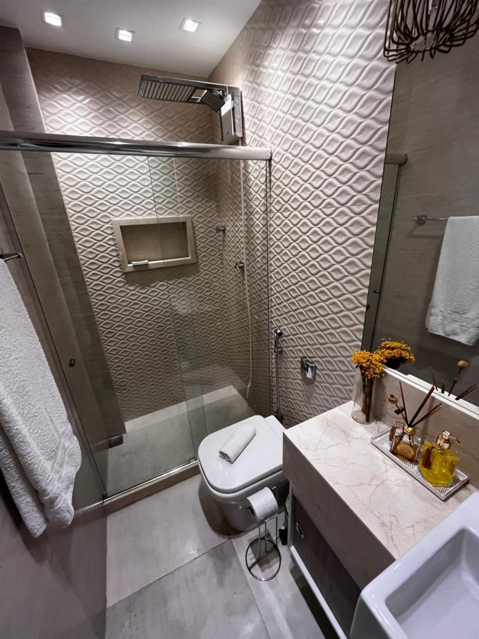 Shower, Bathroom, towels