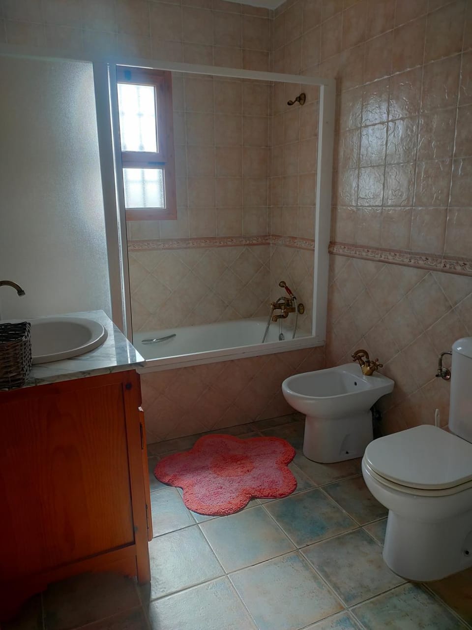 Bathroom, Bath, bidet, towels